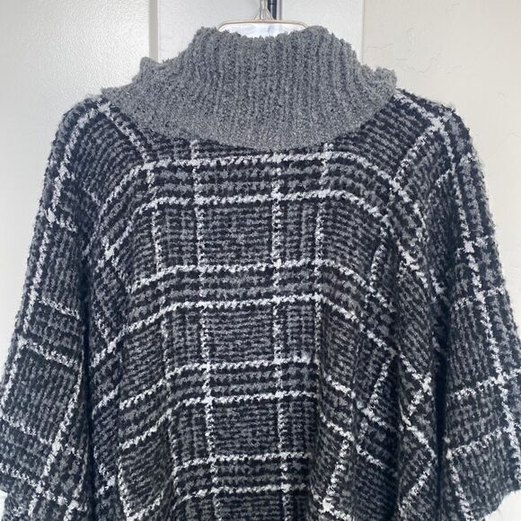 NWT! Charlie Paige Women’s Poncho Cowl Neck Soft Black Gray One Size - Picture 5 of 10
